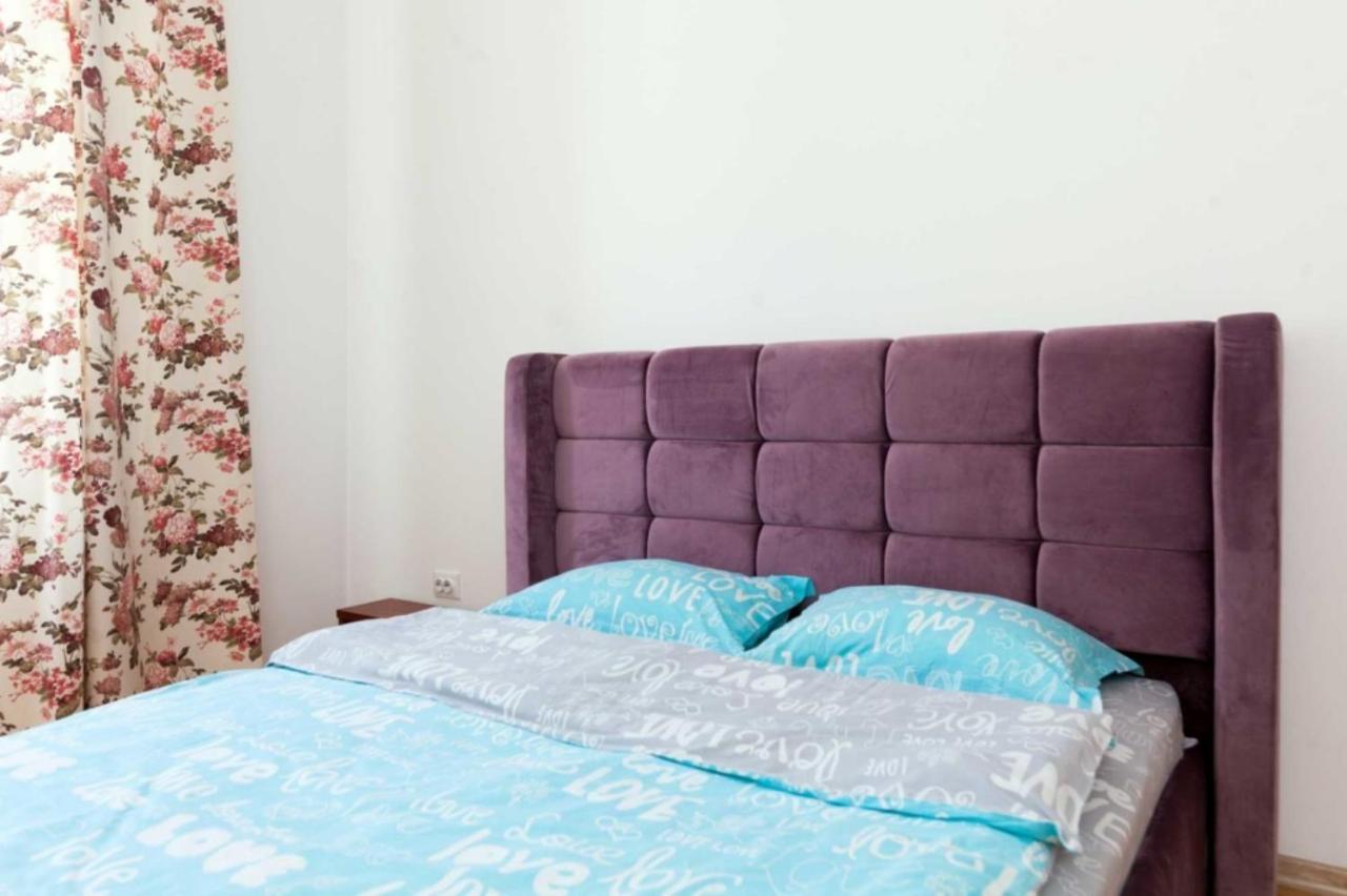 Ferienwohnung Три Кімнати Вулиця Грушевського 9 Центр Міста Львів Exterior foto